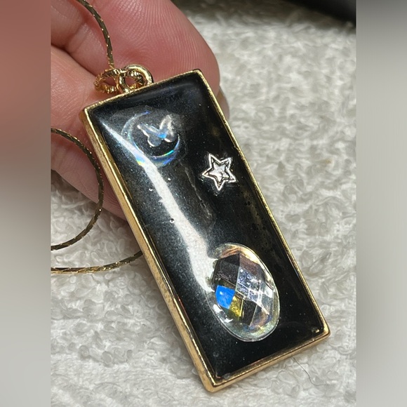 🌸💖cute handmade resin pendant with chain - Picture 2 of 7